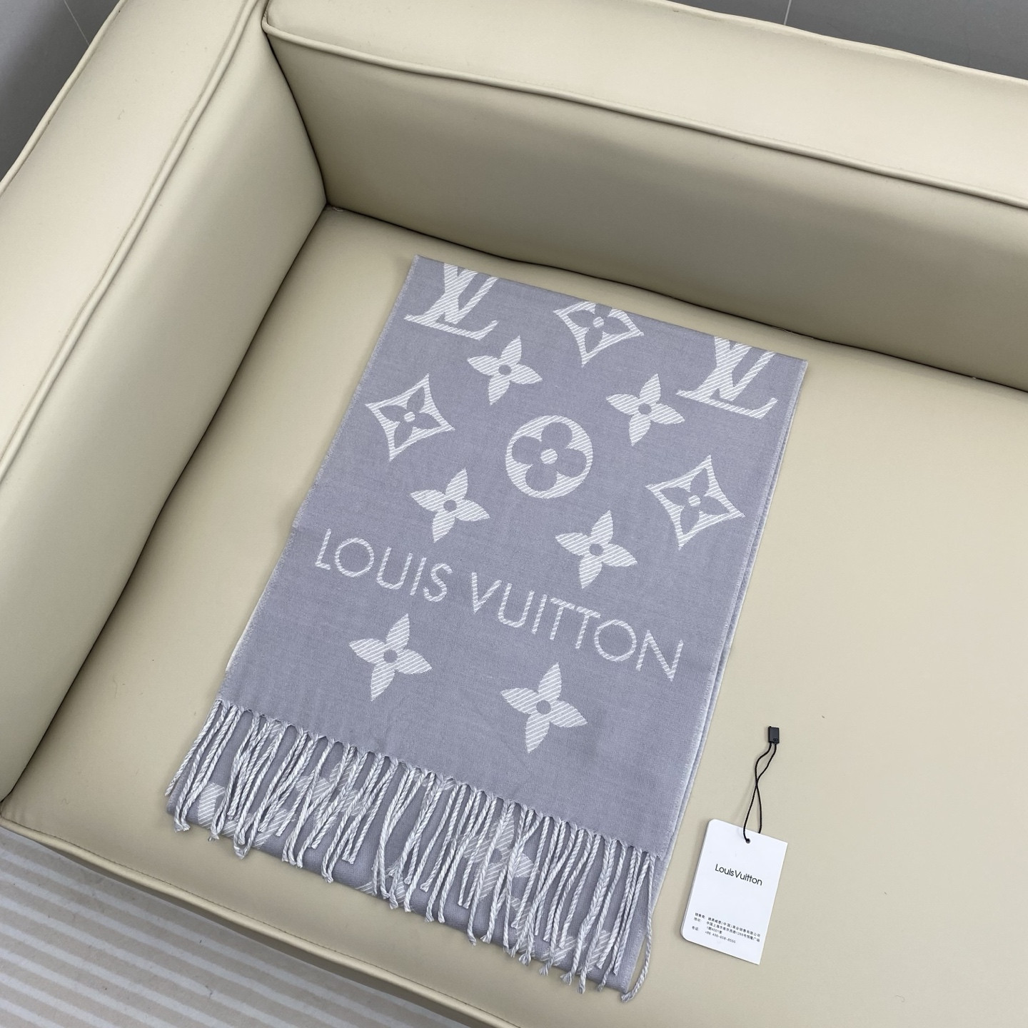 Louis Vuitton scarf 34x186cm 100% sheep wool