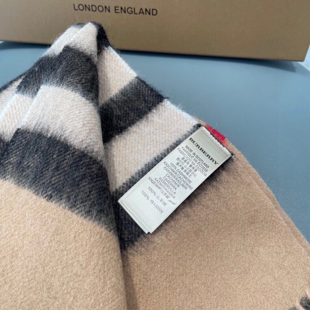 Bv*b*rry scarf 70x200cm