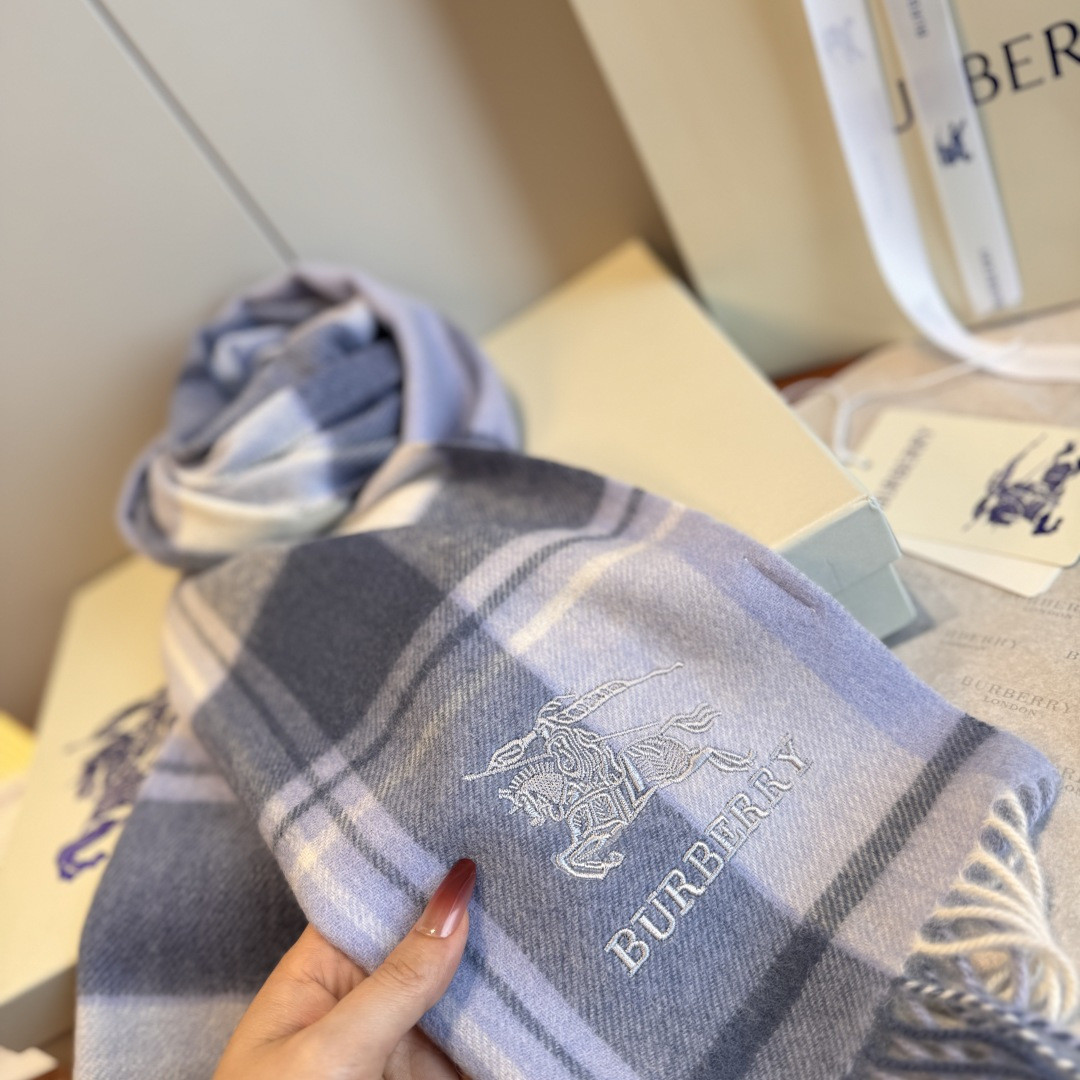 Bv*b*rry scarf 32x180cm