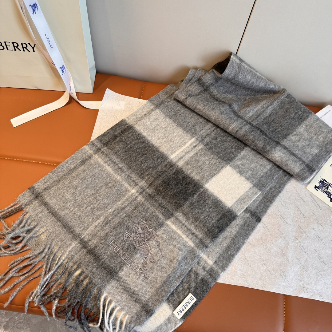 Bv*b*rry scarf 32x180cm