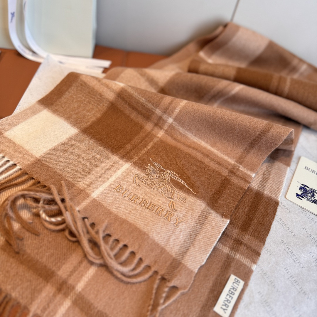 Bv*b*rry scarf 32x180cm