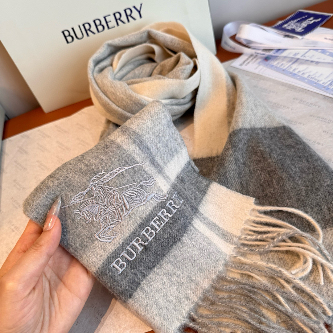 Bv*b*rry scarf 32x180cm 100% cashmere