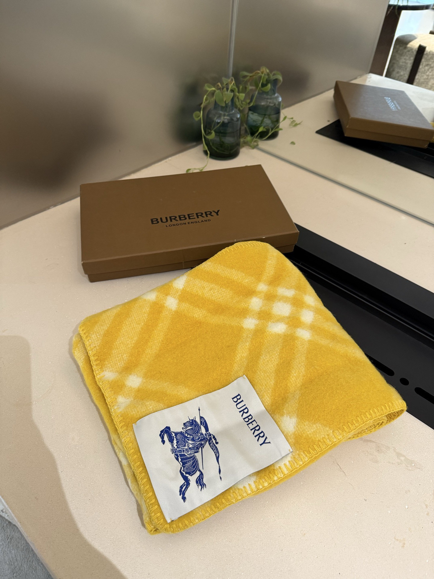 Bv*b*rry scarf 30x180cm