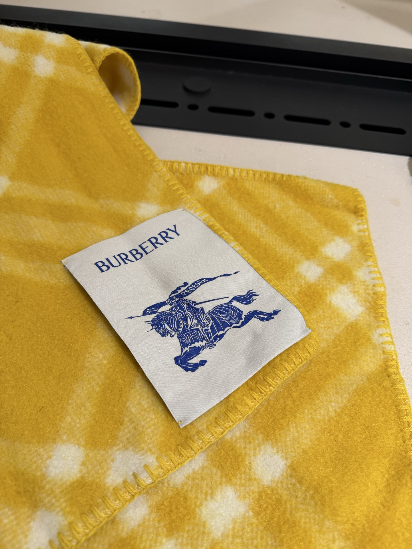 Bv*b*rry scarf 30x180cm