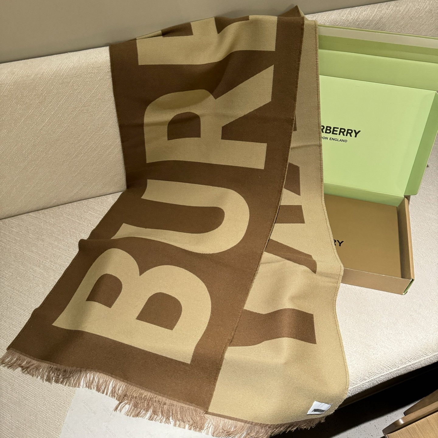 Bv*b*rry scarf 33x188cm 100% wool