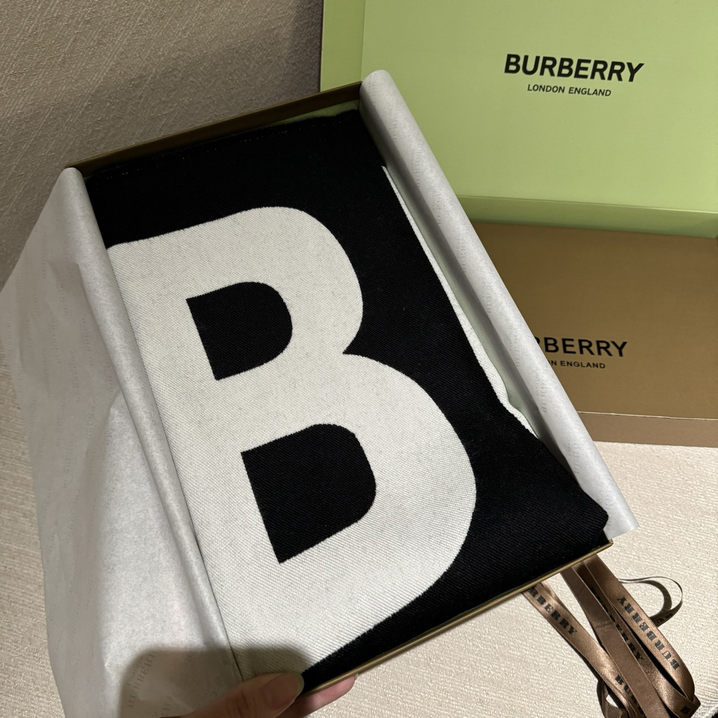 Bv*b*rry scarf 33x188cm 100% wool