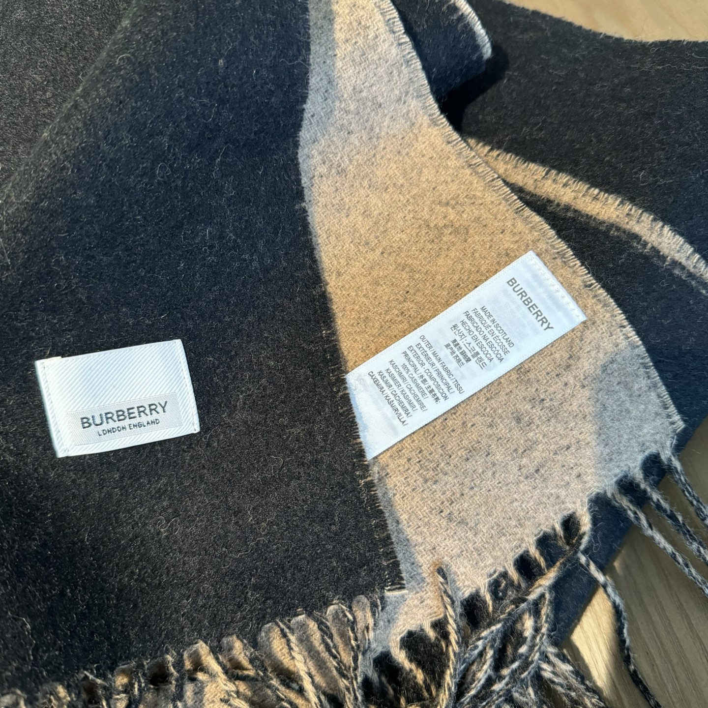 Bv*b*rry Reversible EKD Cashmere scarf 32x180cm 100% wool