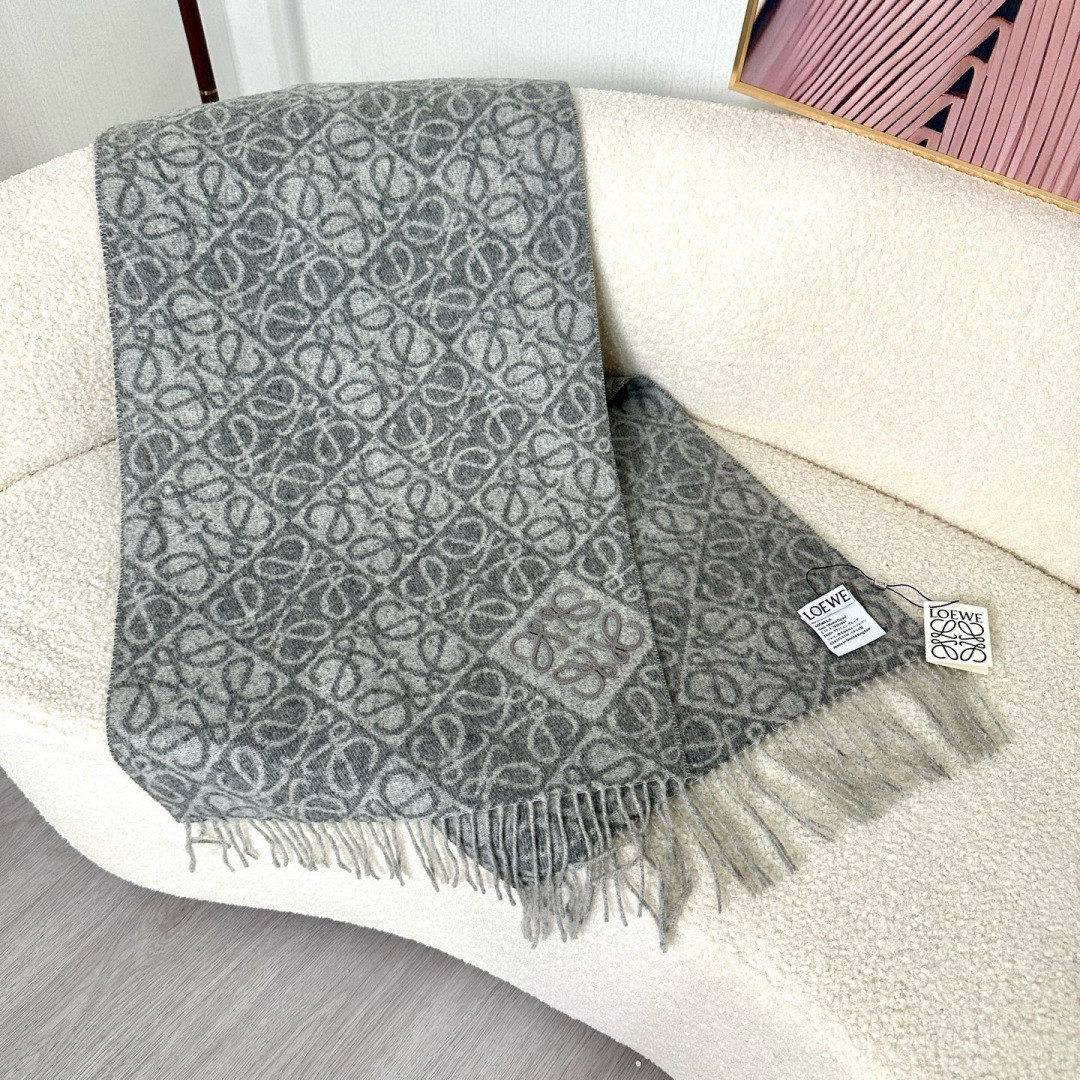 L0ew* scarf 38x180cm