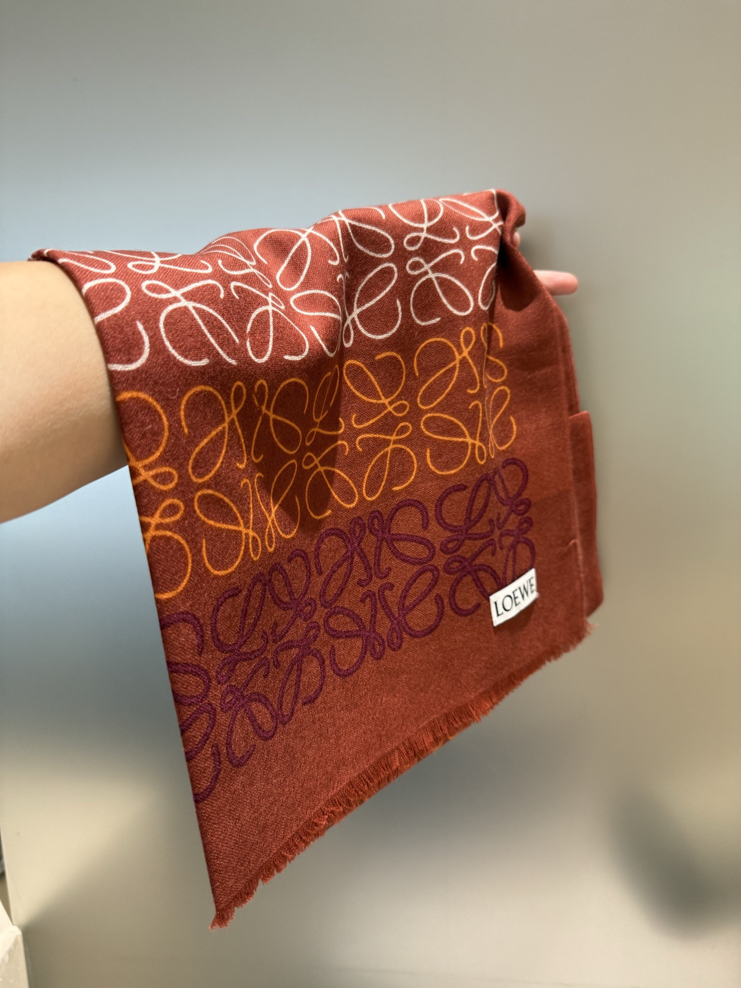 L0ew* scarf 45x180cm