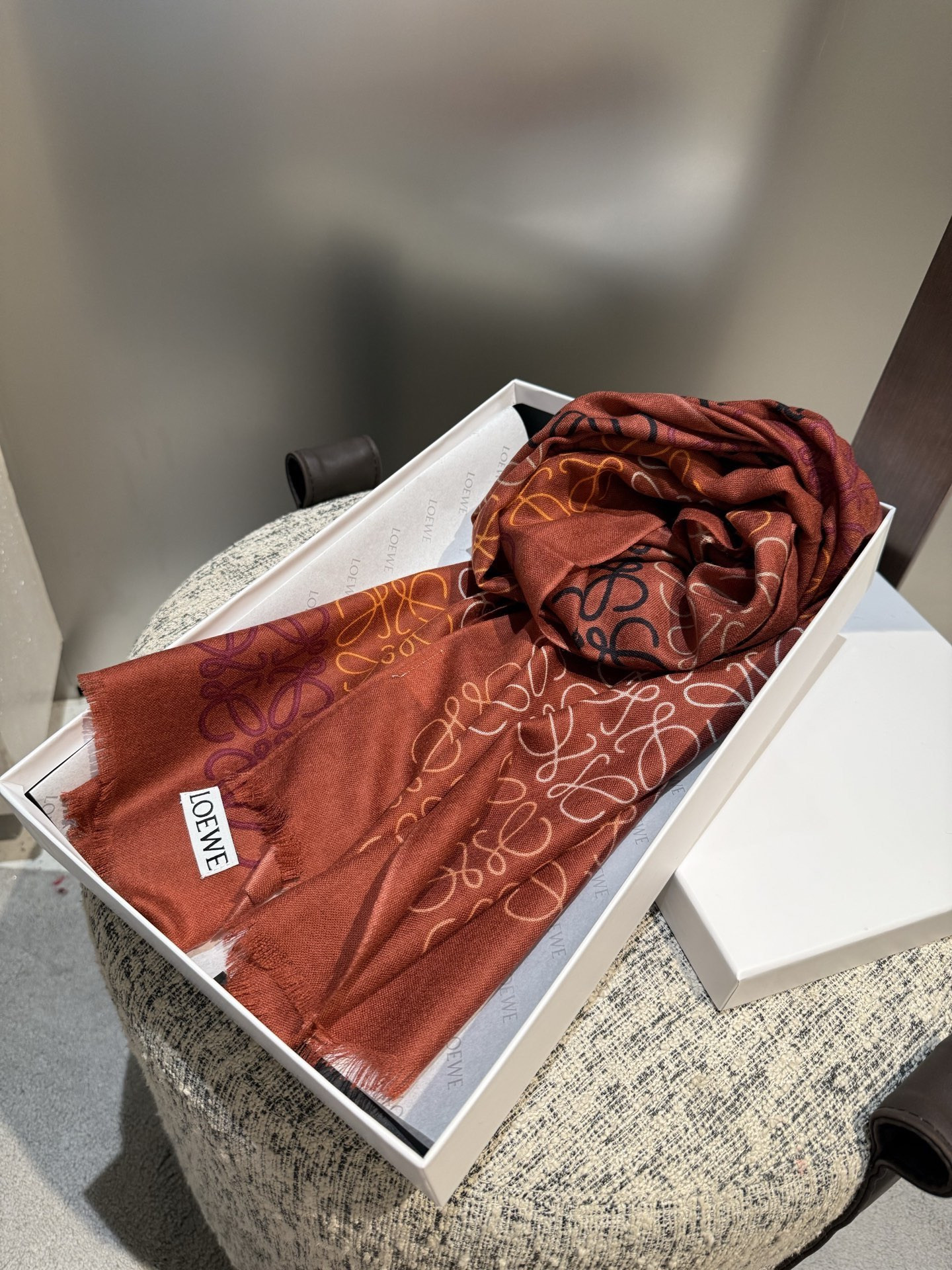 L0ew* scarf 45x180cm