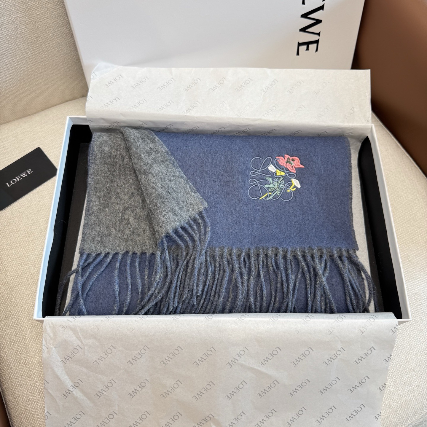 L0ew* scarf 35x180cm