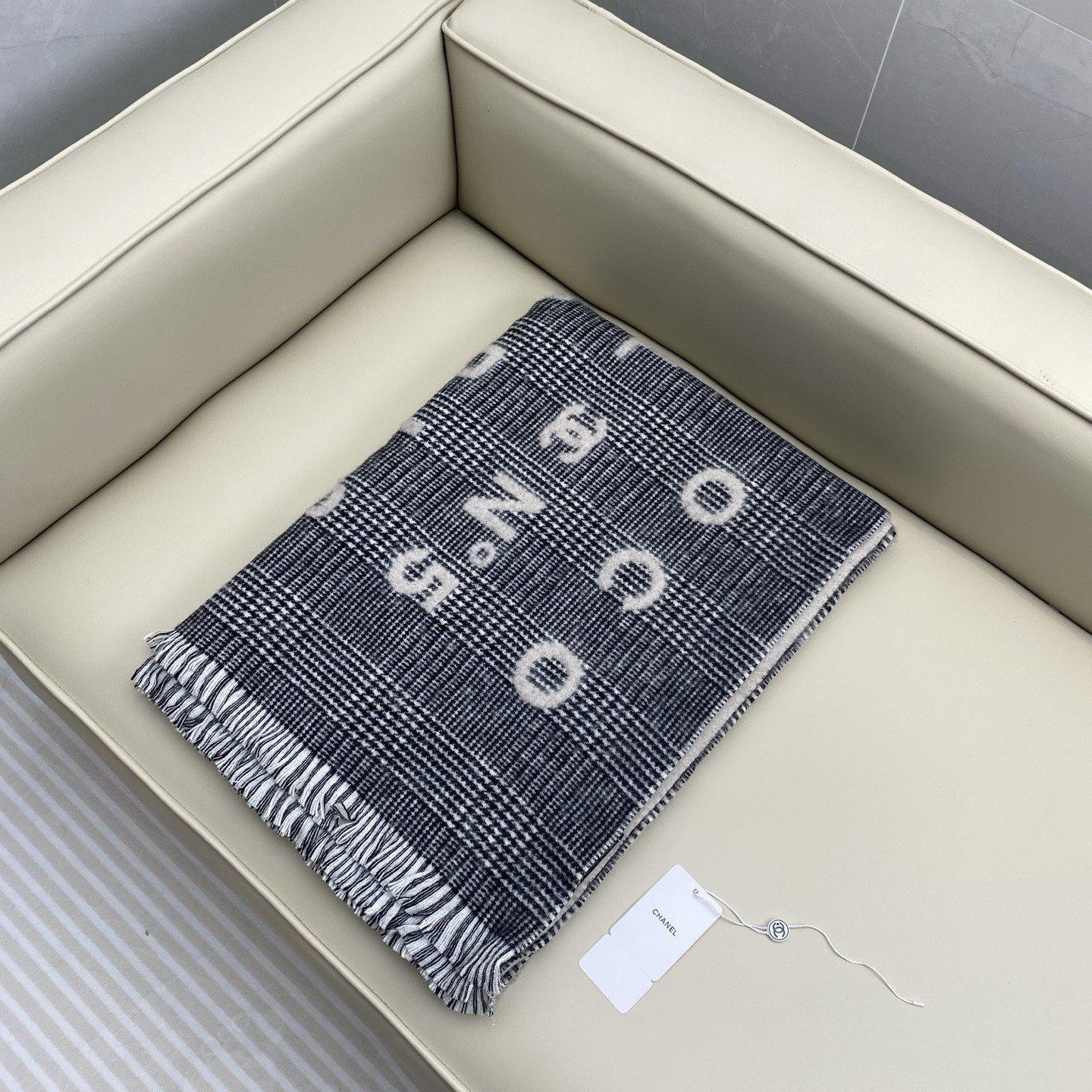 Ch**el scarf 60x190cm