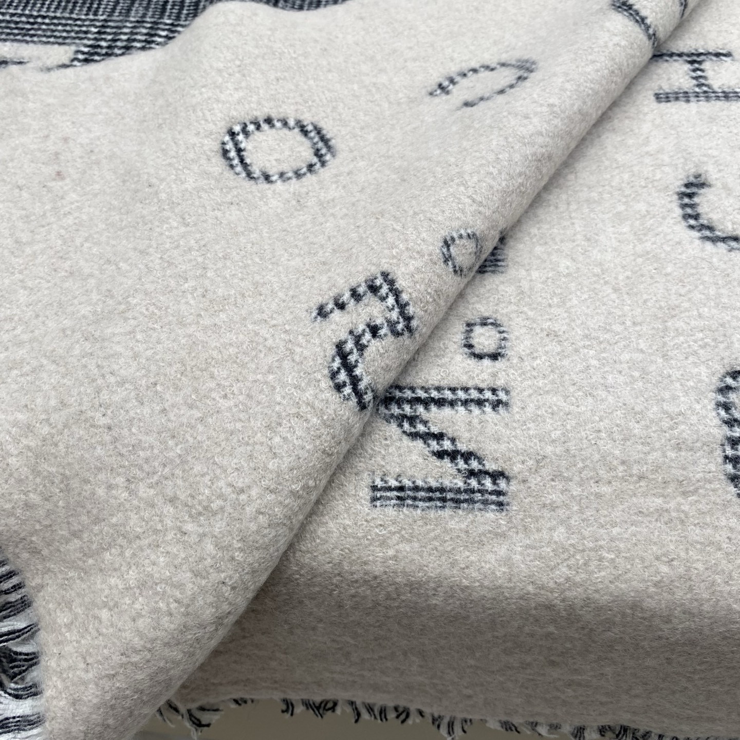 Ch**el scarf 60x190cm