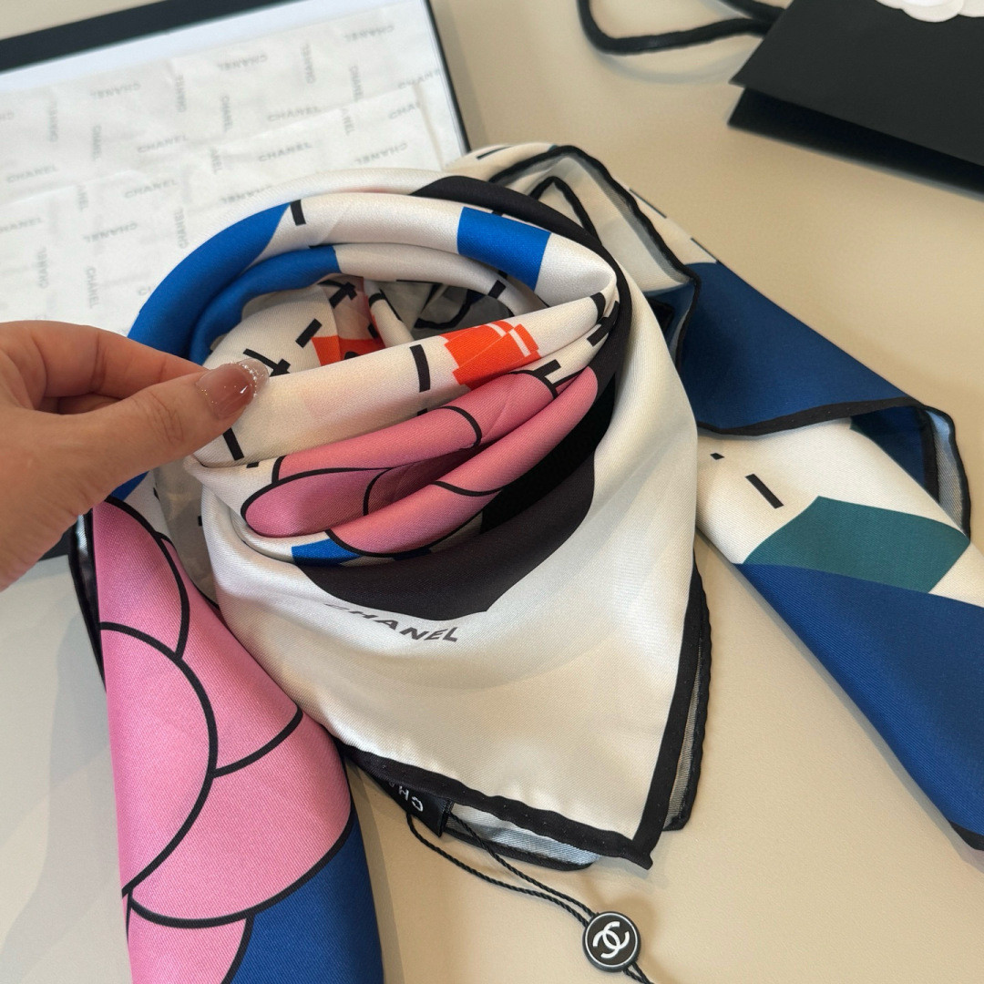 Ch**el scarf 90x90cm