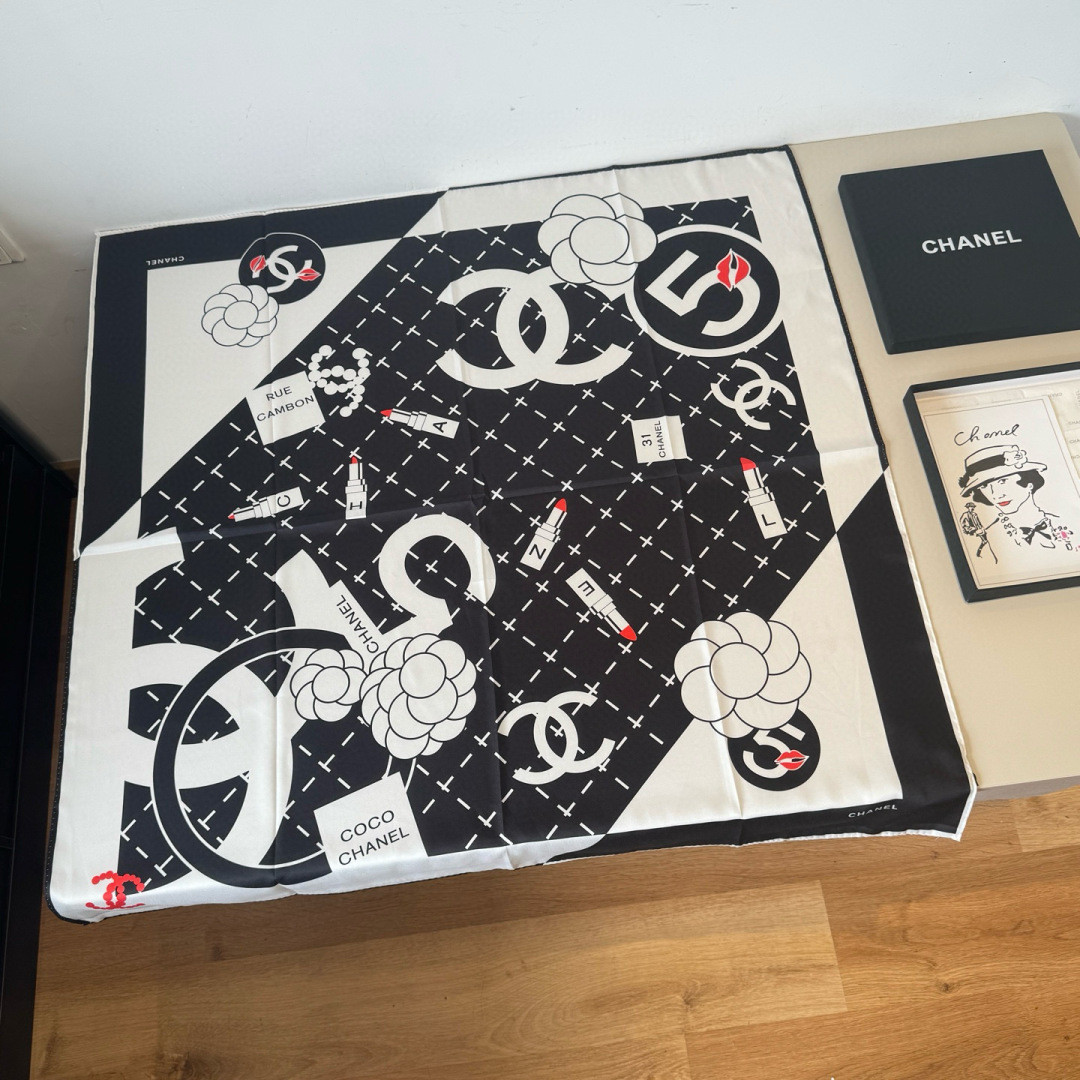 Ch**el scarf 90x90cm