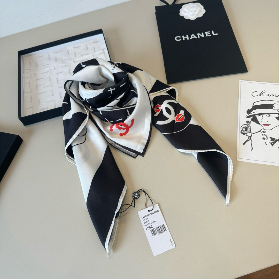 Ch**el scarf 90x90cm