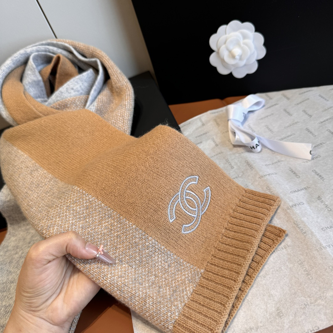 Ch**el scarf 30x190cm