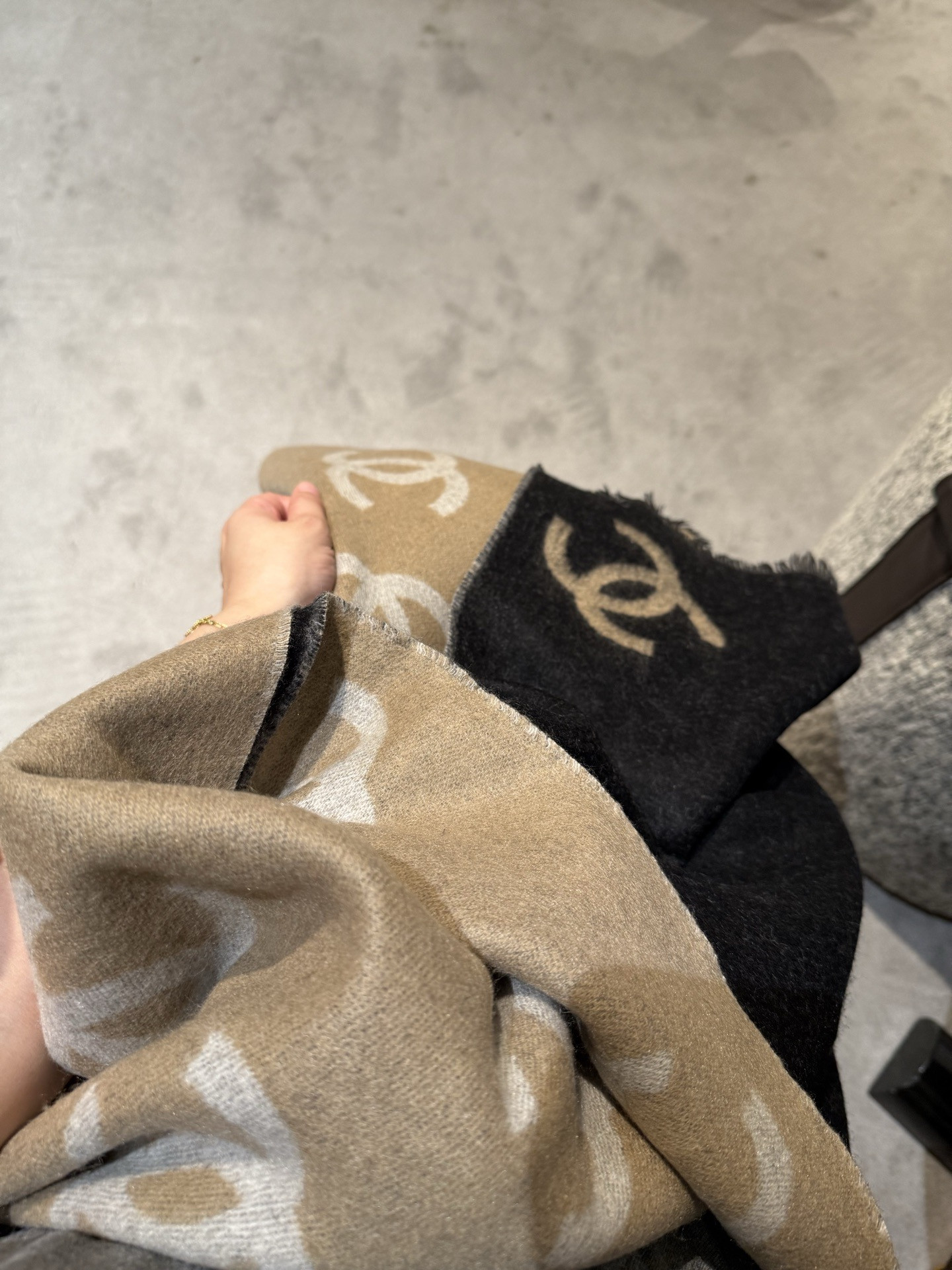 Ch**el scarf 70x205cm