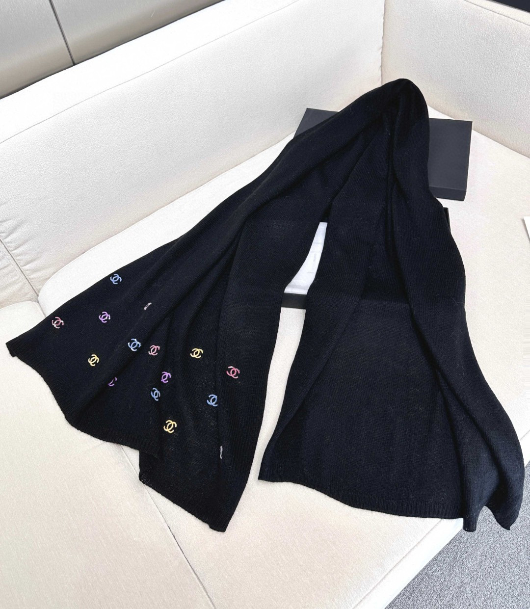 Ch**el scarf 65x180cm 60% cashmere 40% mulberry silk