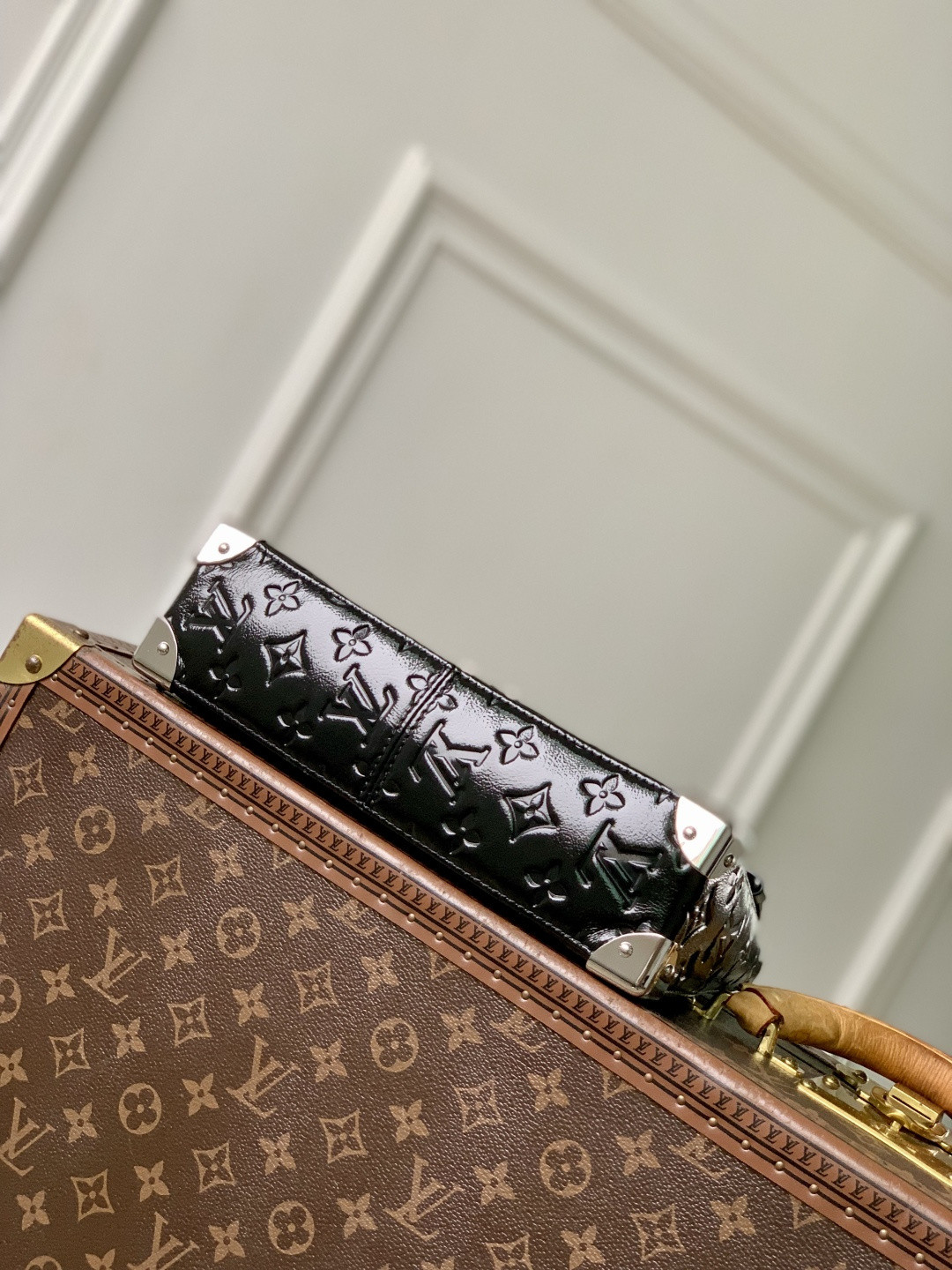 LV TRUNKIE Handbags M28137 16x8x27cm