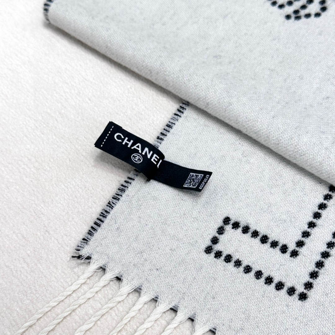 Ch**el scarf 70x200cm