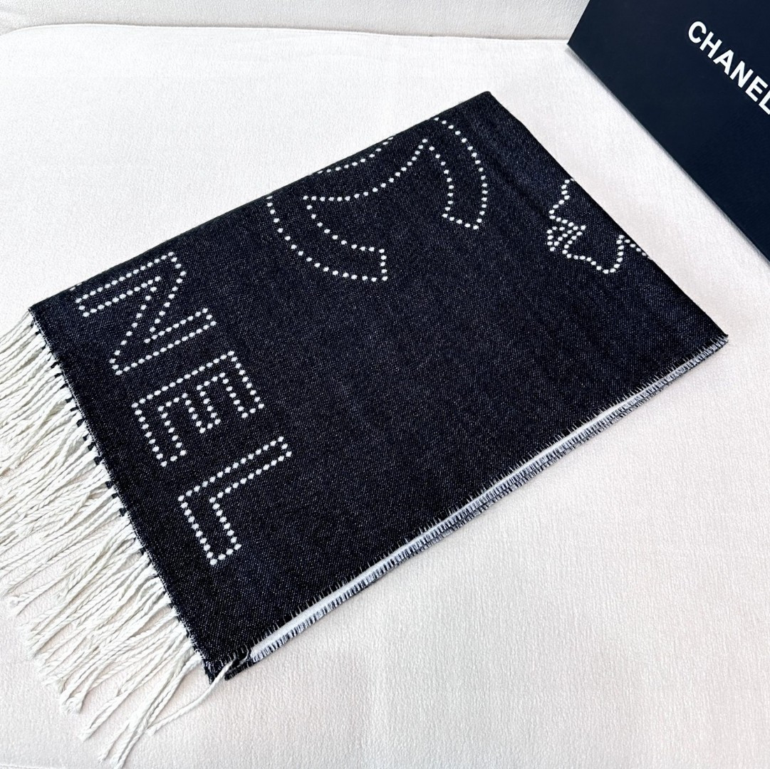 Ch**el scarf 70x200cm