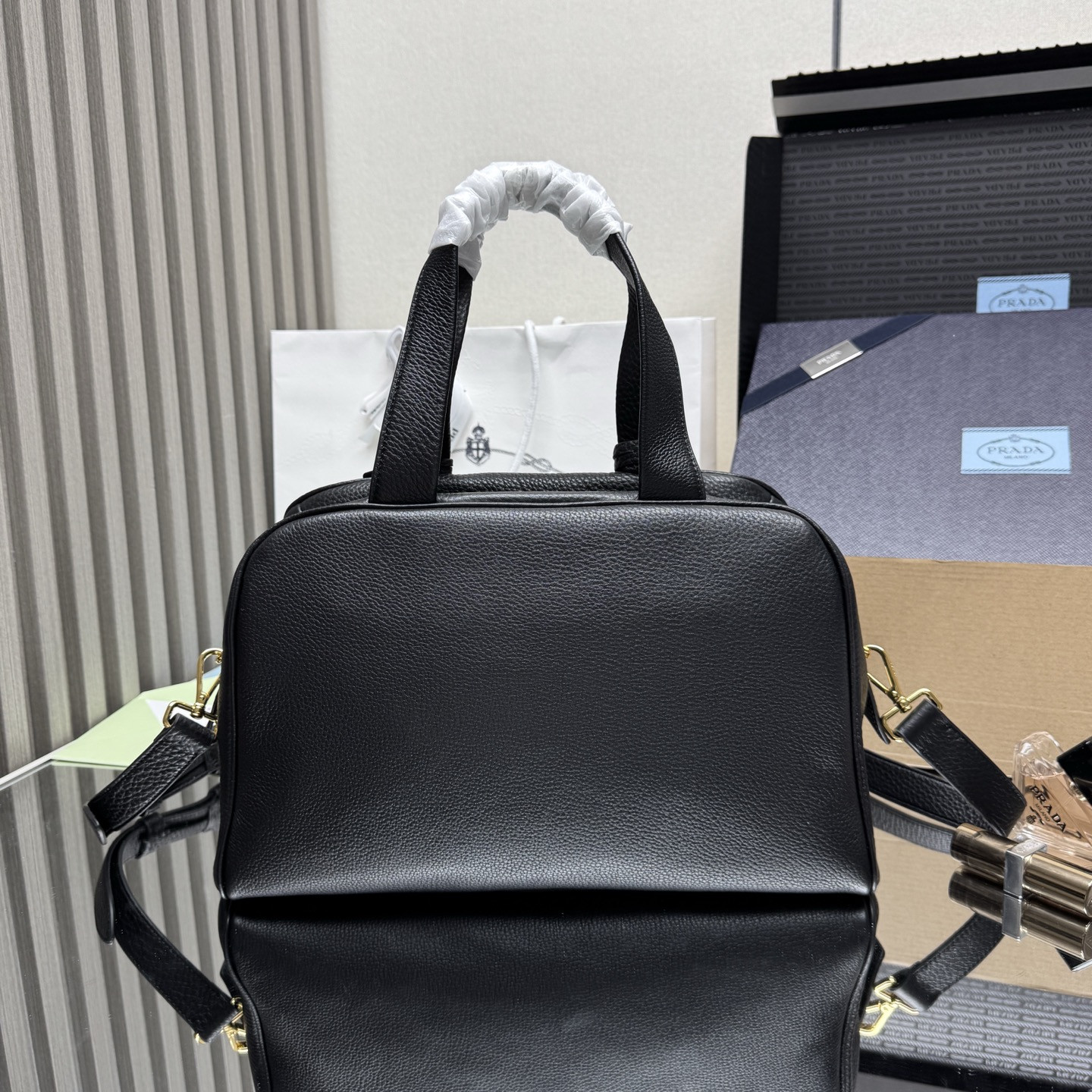 Pra*a Large Leather Top-handle Bag 22x33x14cm