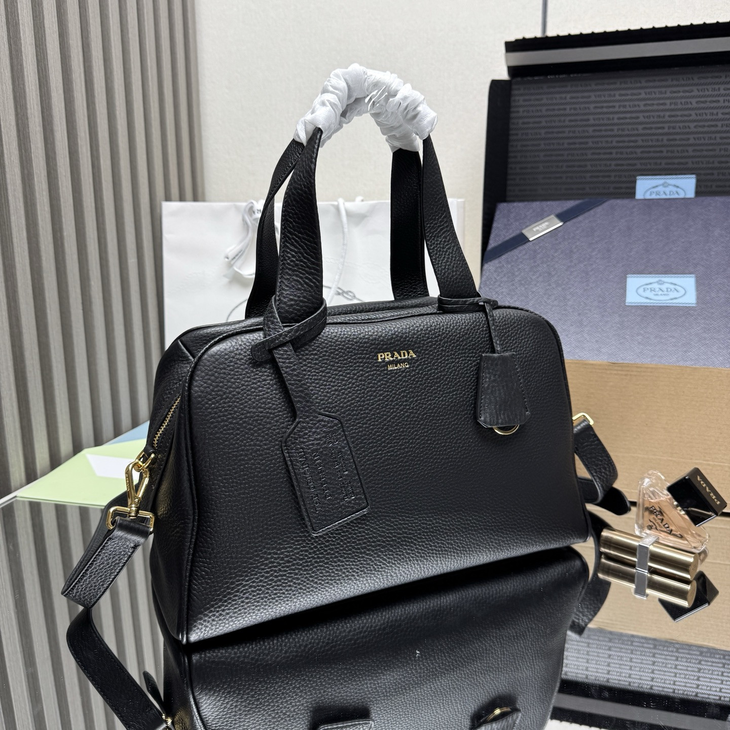 Pra*a Large Leather Top-handle Bag 22x33x14cm