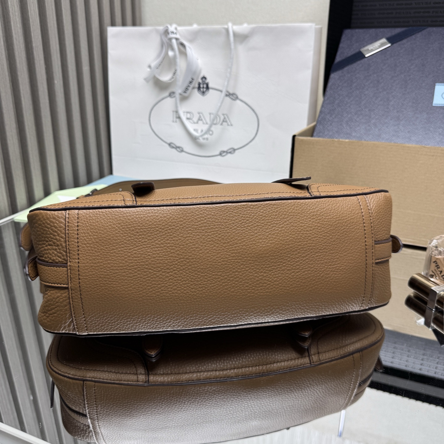 Pra*a Large Leather Tote Bag 22x35x11cm