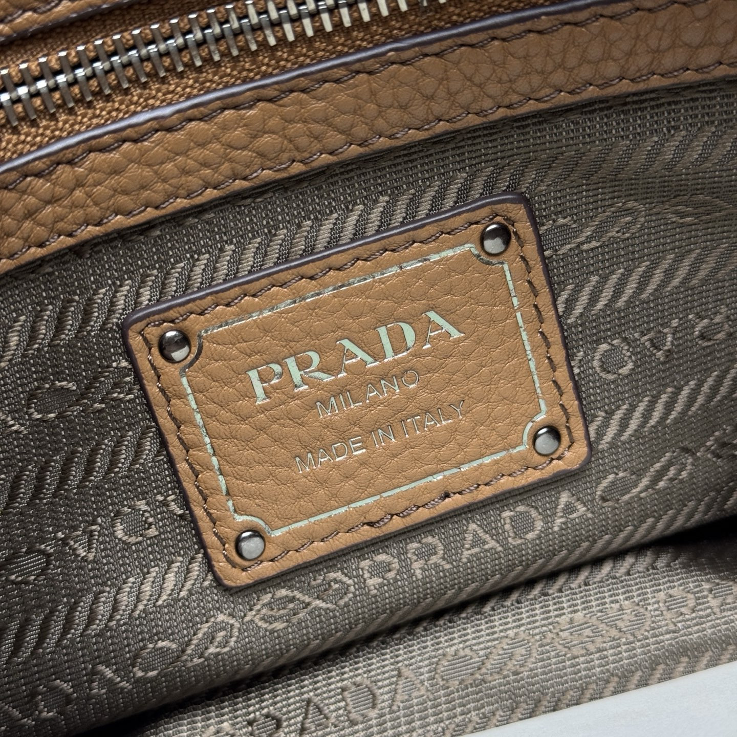 Pra*a Large Leather Tote Bag 22x35x11cm