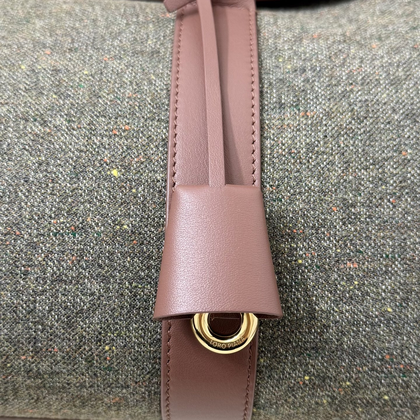 Loro Piana Loom L32 33x23x18cm