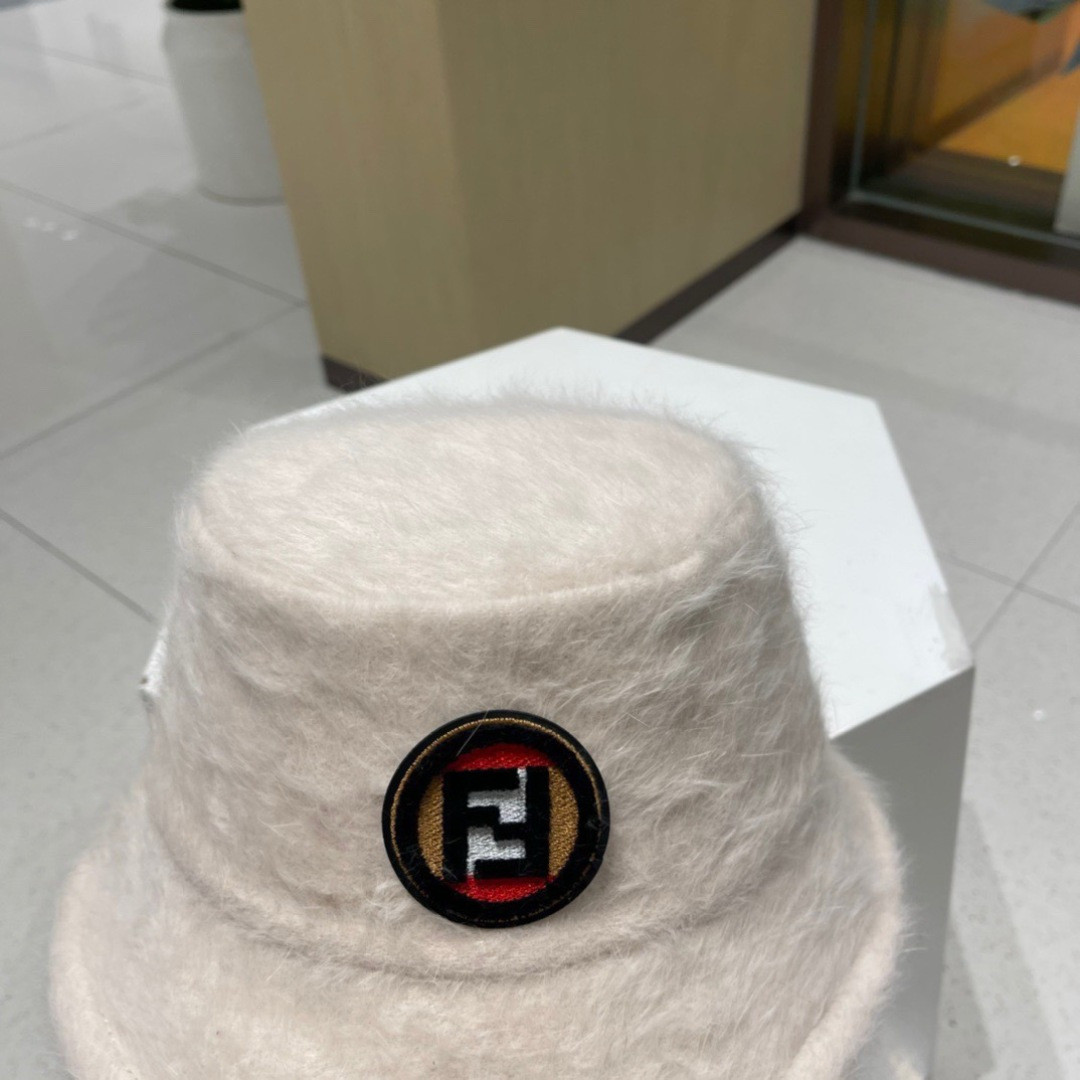 F**di bucket hat