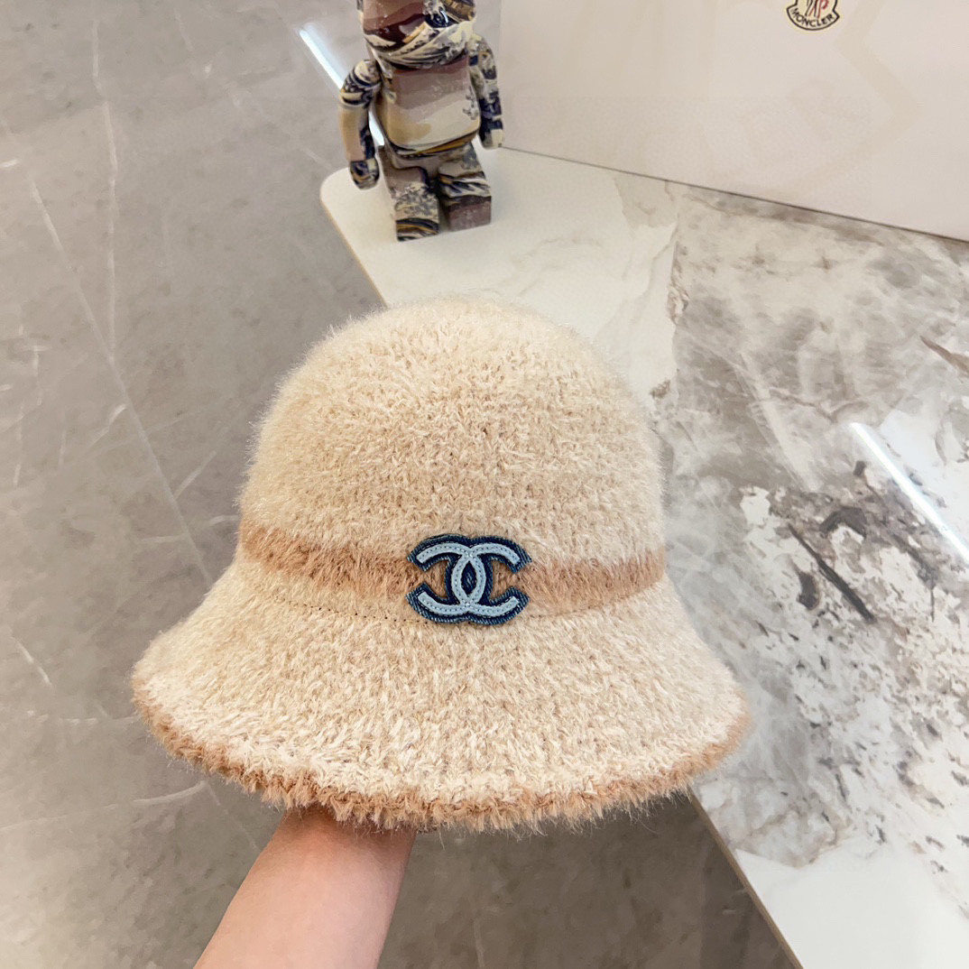 Ch**el knit bucket hat
