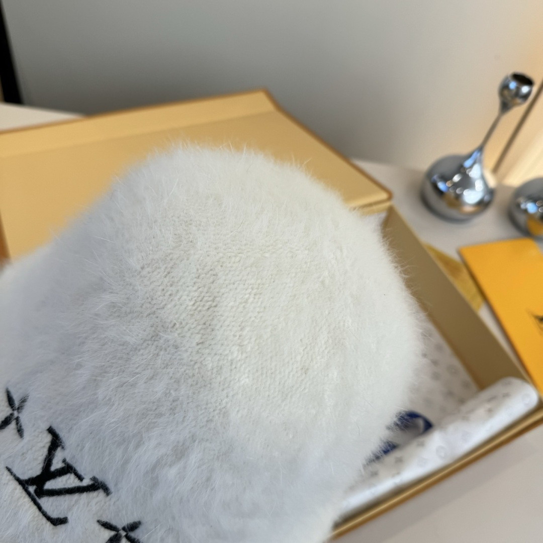 Louis Vuitton Bucket Hat 57cm Head Circumference