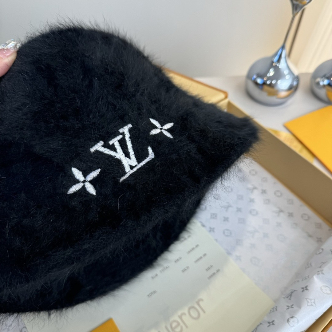 Louis Vuitton Bucket Hat 57cm Head Circumference