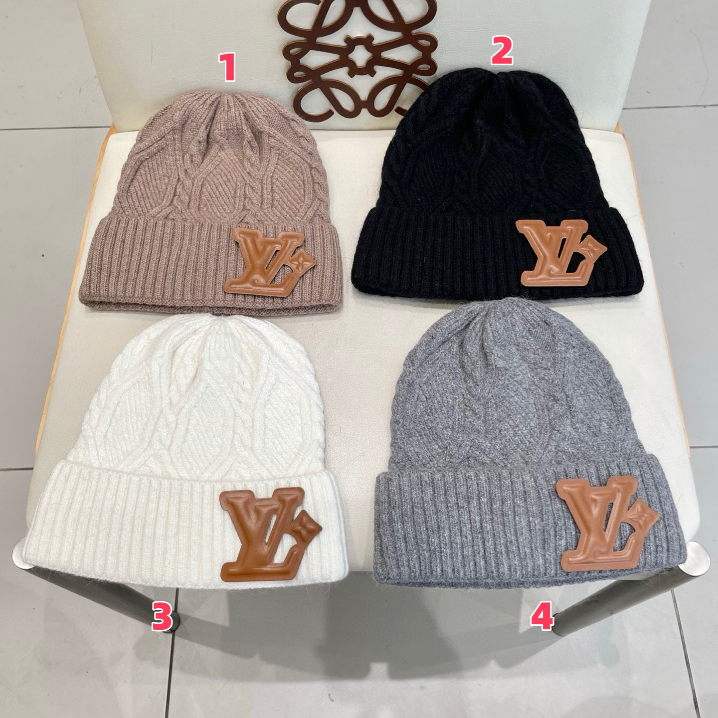 Louis Vuitton Beanie 70% wool 30% rabbit hair