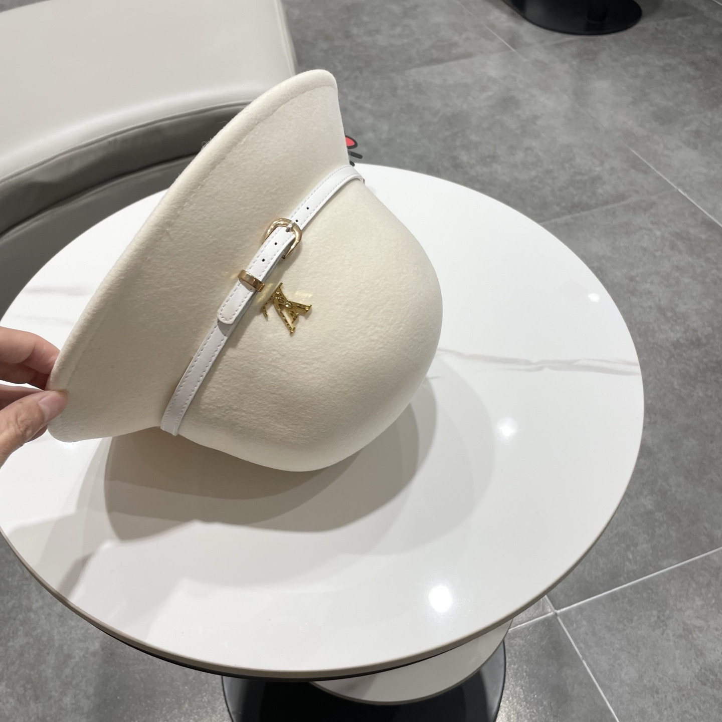 Louis Vuitton Bucket Hat 100% Wool 57cm Head Circumference