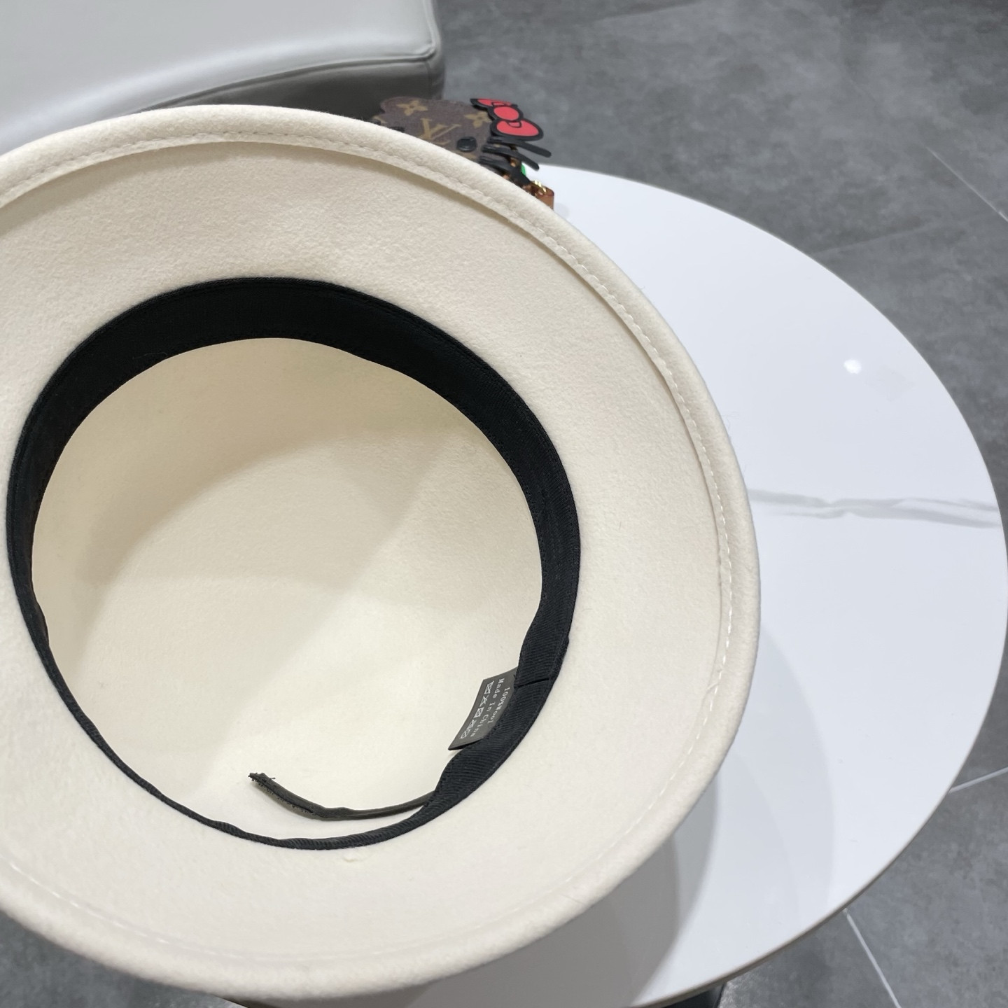 Louis Vuitton Bucket Hat 100% Wool 57cm Head Circumference