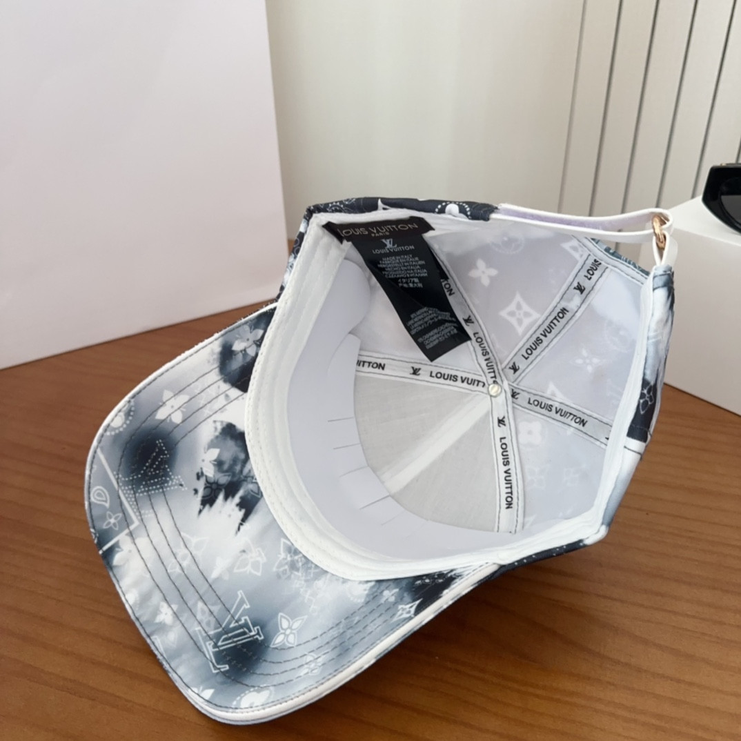 l0vis Vvtt0n baseball cap
