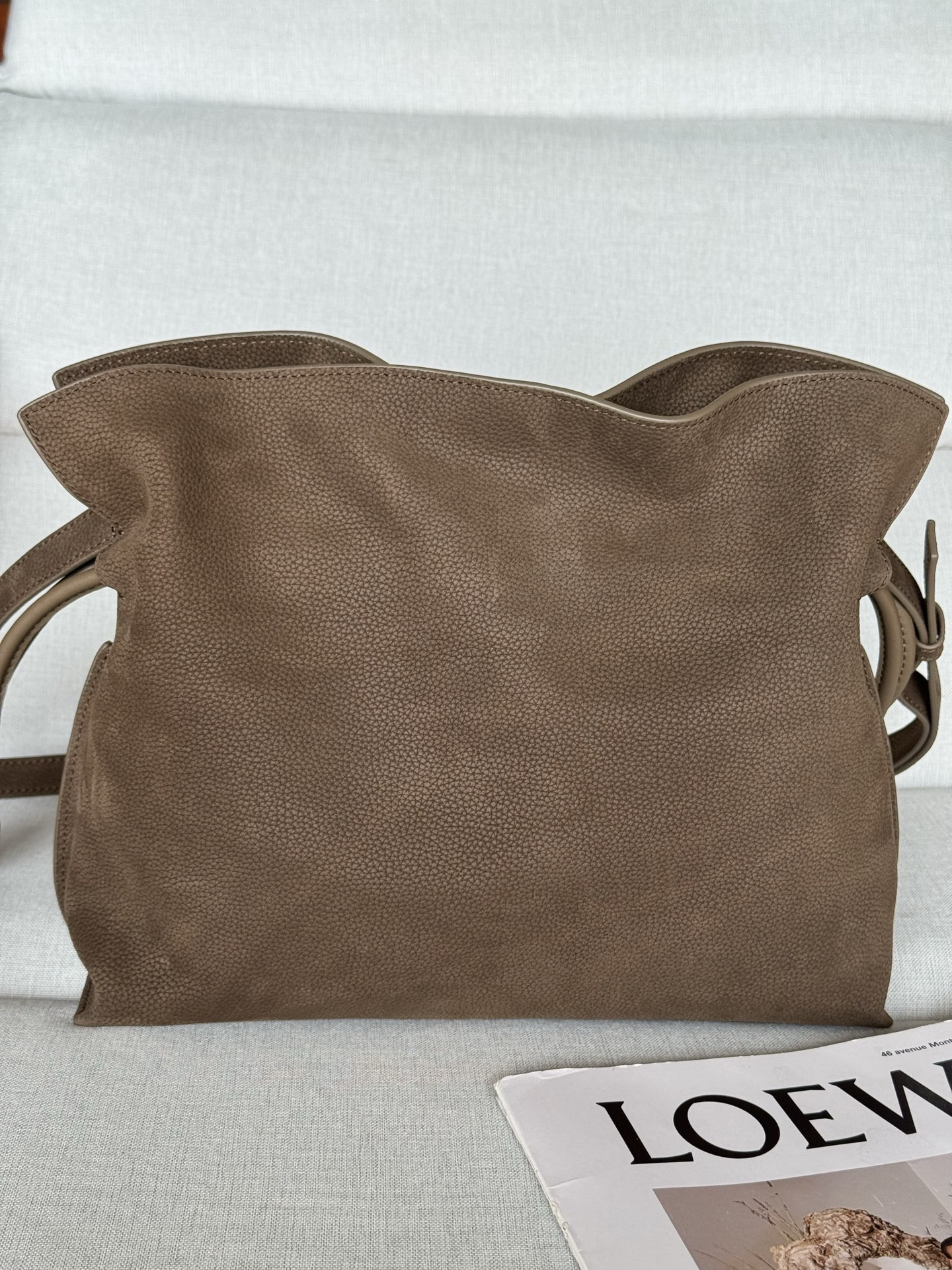 L0ew* Medium Flamenco Clutch in Grained Nubuck 24.5x30x10.5cm