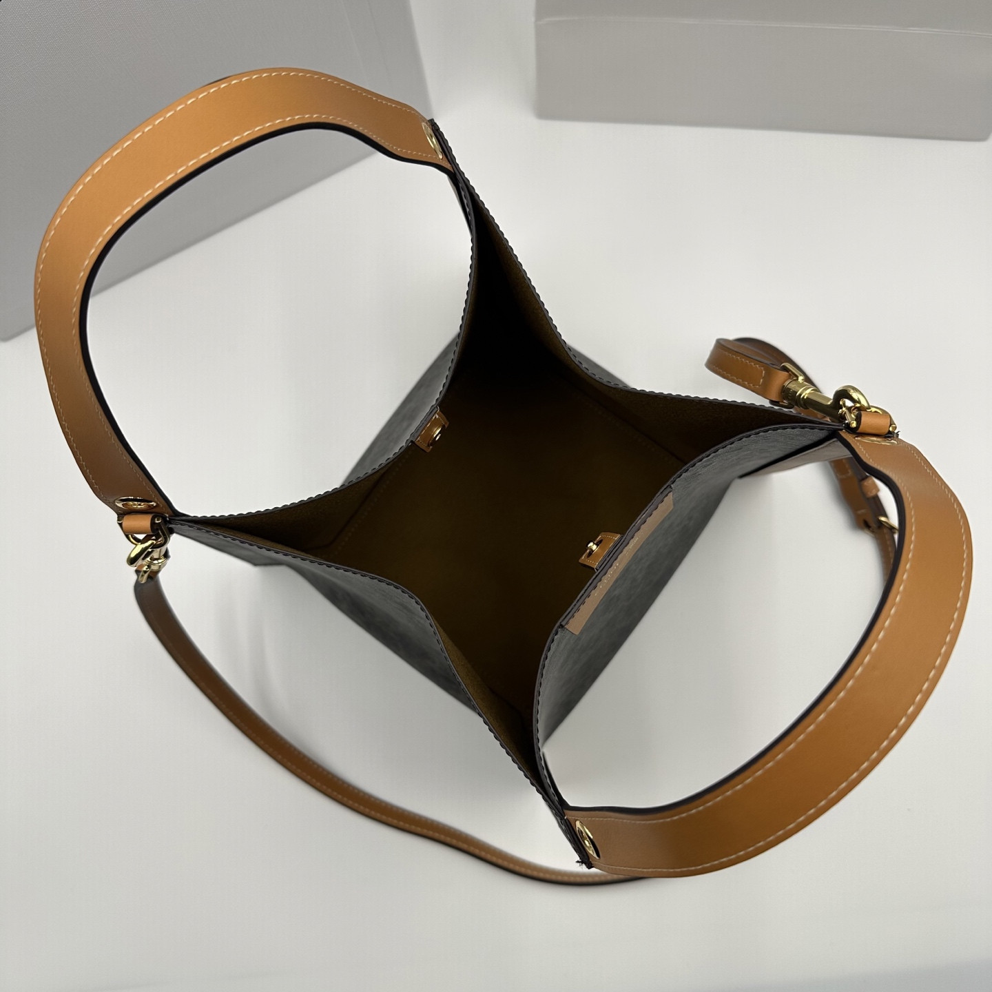 Ce1i*e Small Cube Bag 18.5x21x17cm