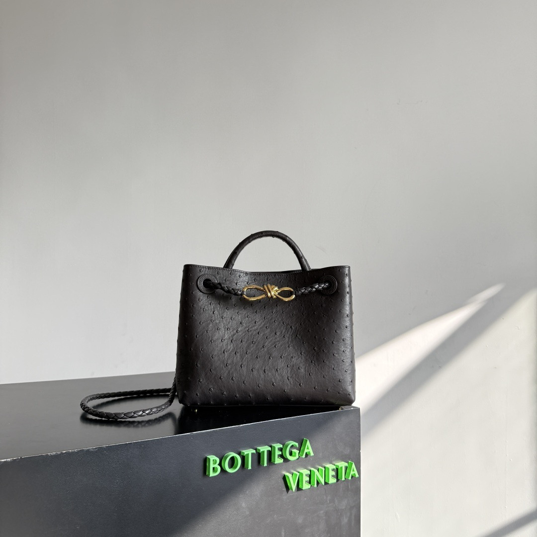 B0tt*ga Ven*ta Small Andiamo 25x20x10cm