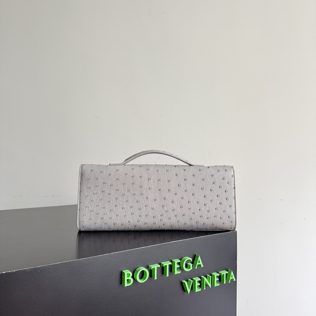 B0tt*ga Ven*ta Andiamo Clutch 13x31x3cm