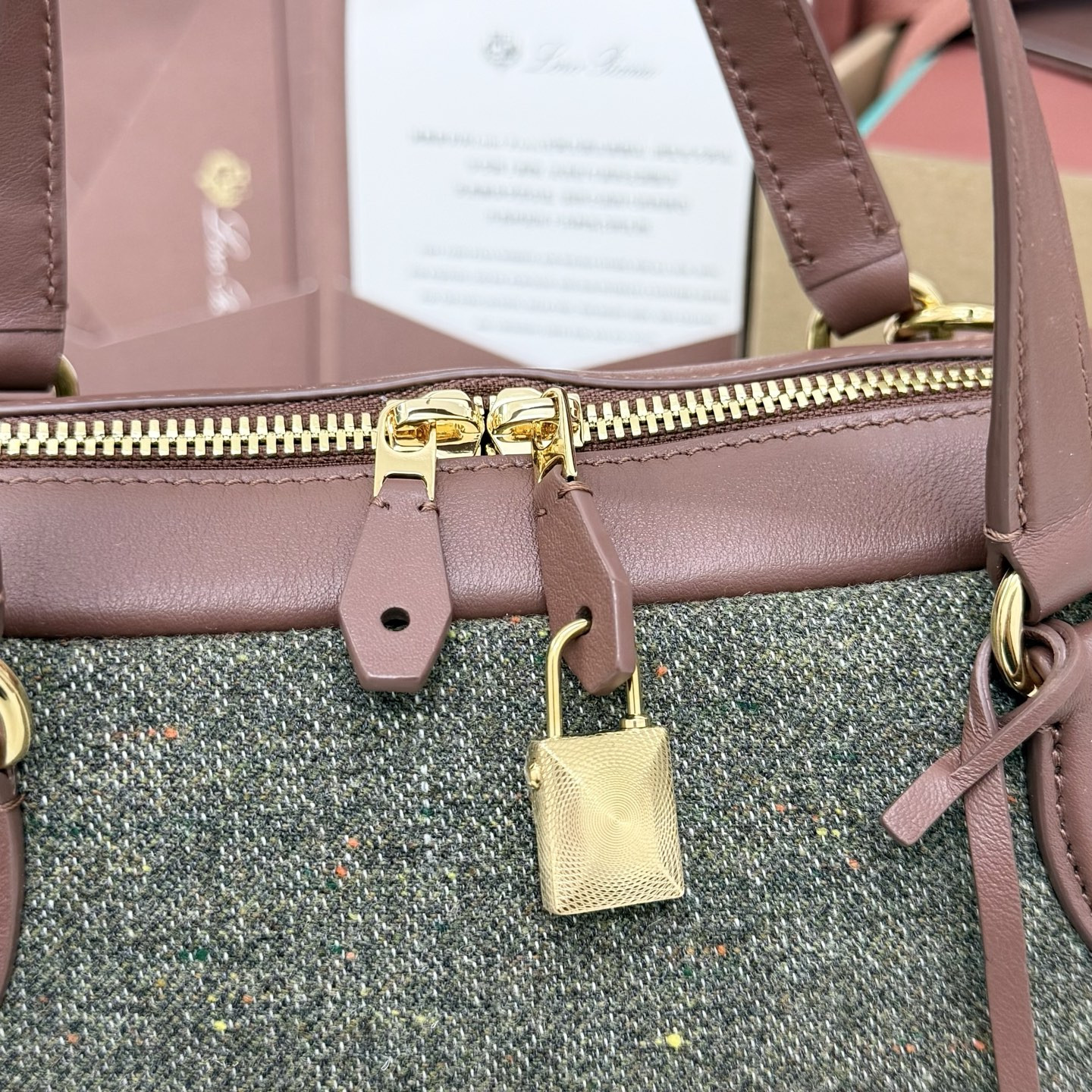 L0r0 P1ana Small Needle Bag 31x15x16cm