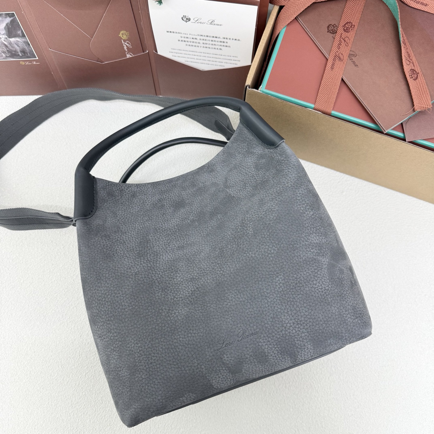 L0r0 P1ana Large Bale Bag 28x36x22cm