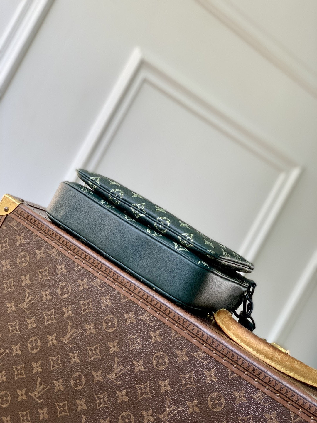 LV TRIO Messenger Bag M27154 18.5x7x25cm