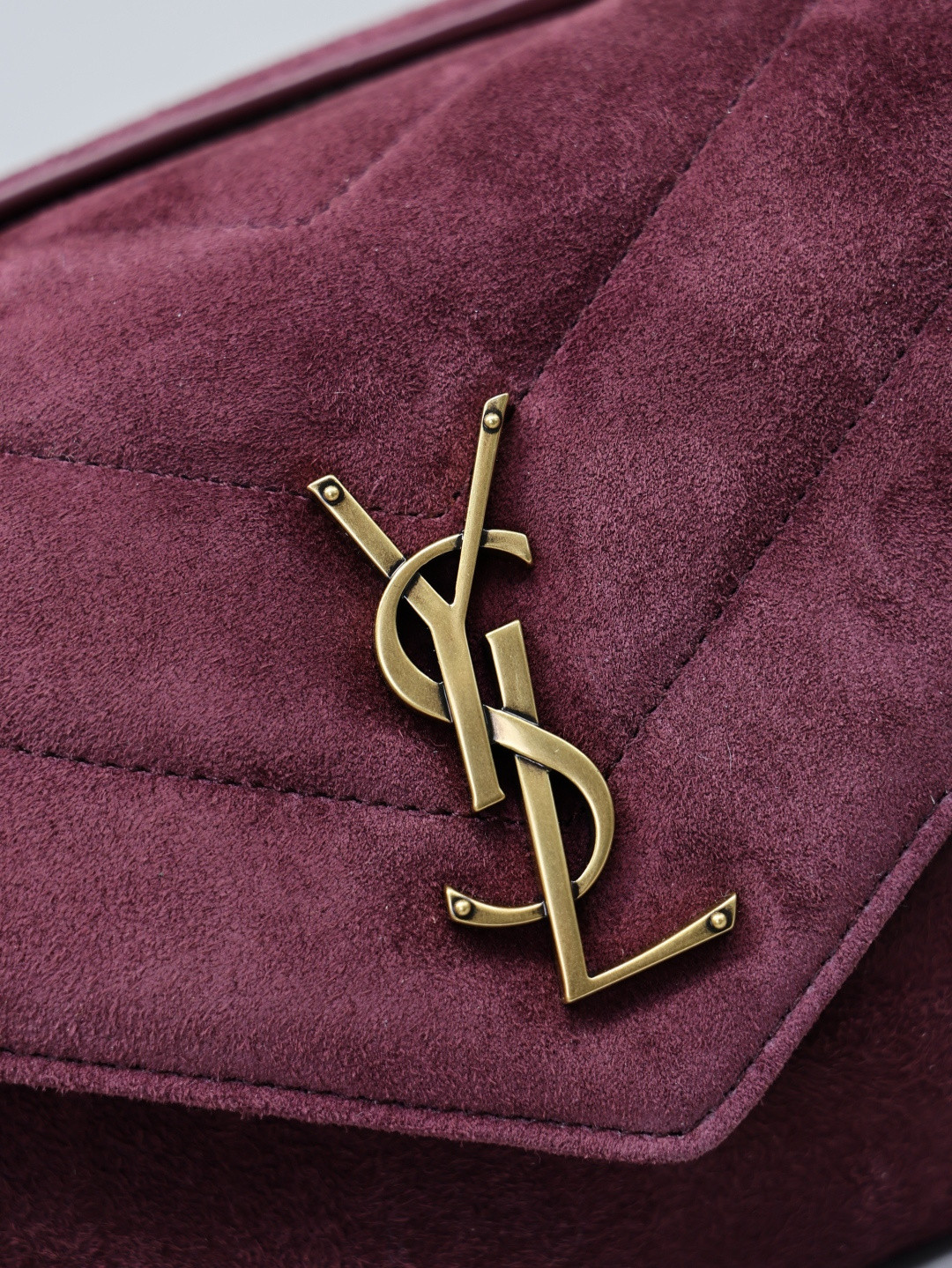 YSL LOULOU small in Suede 24x14x6cm