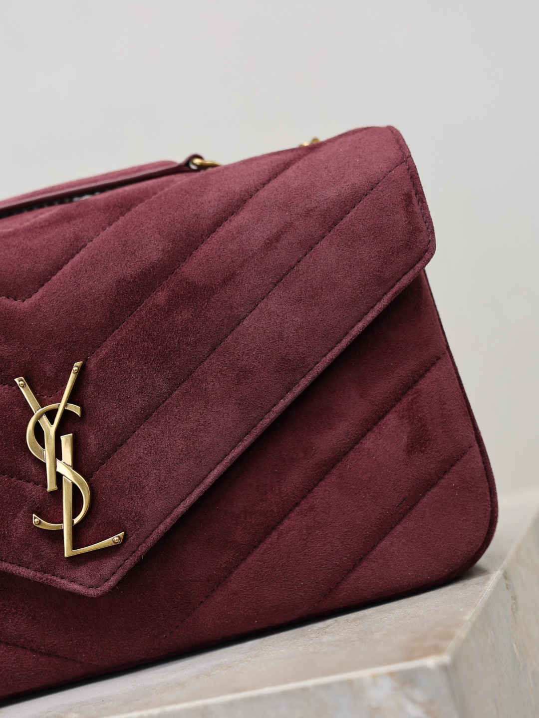 YSL LOULOU Medium in Suede 29x17x8cm