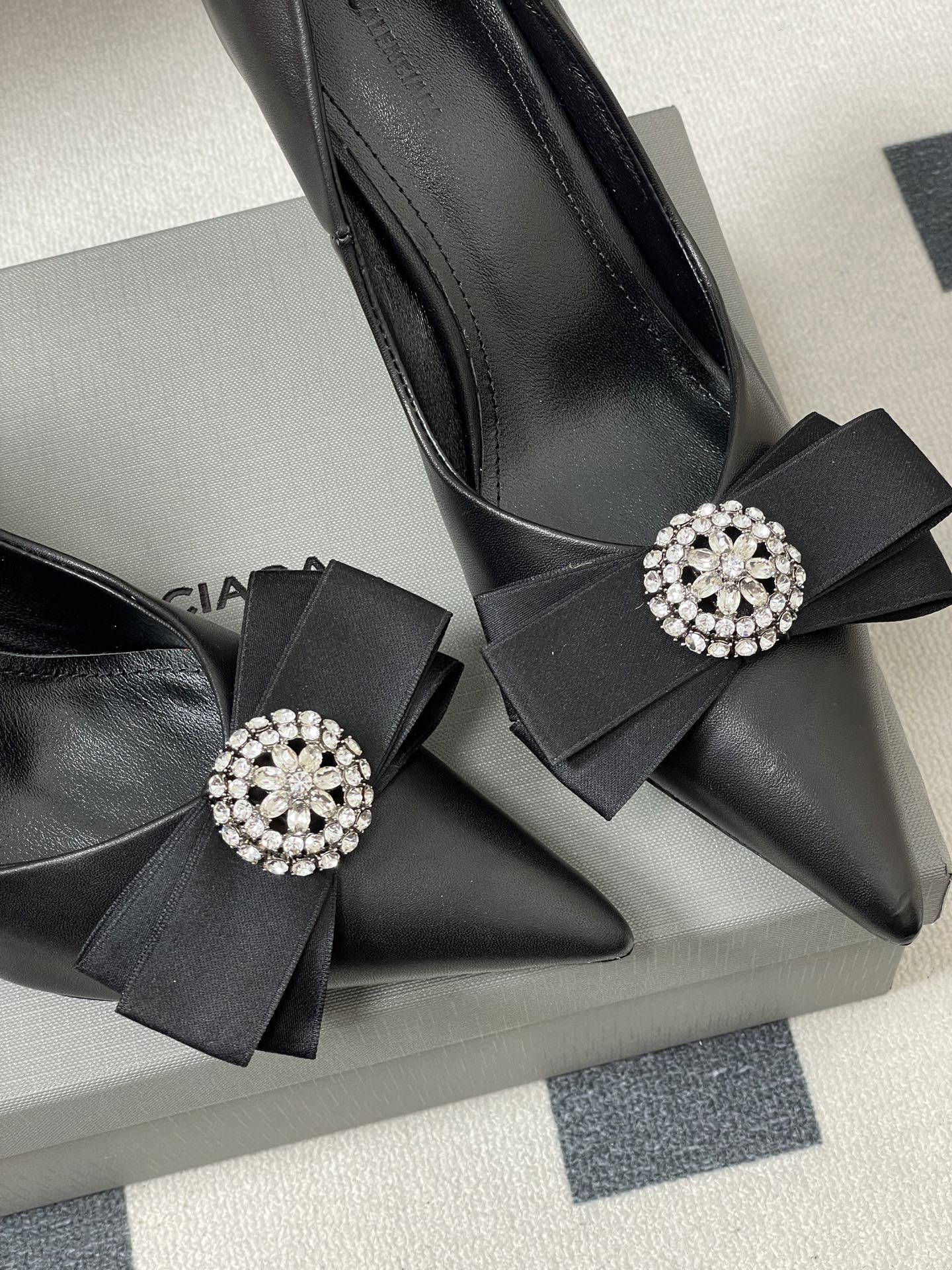 UA Balenciaga Avenue Palazzo Pump