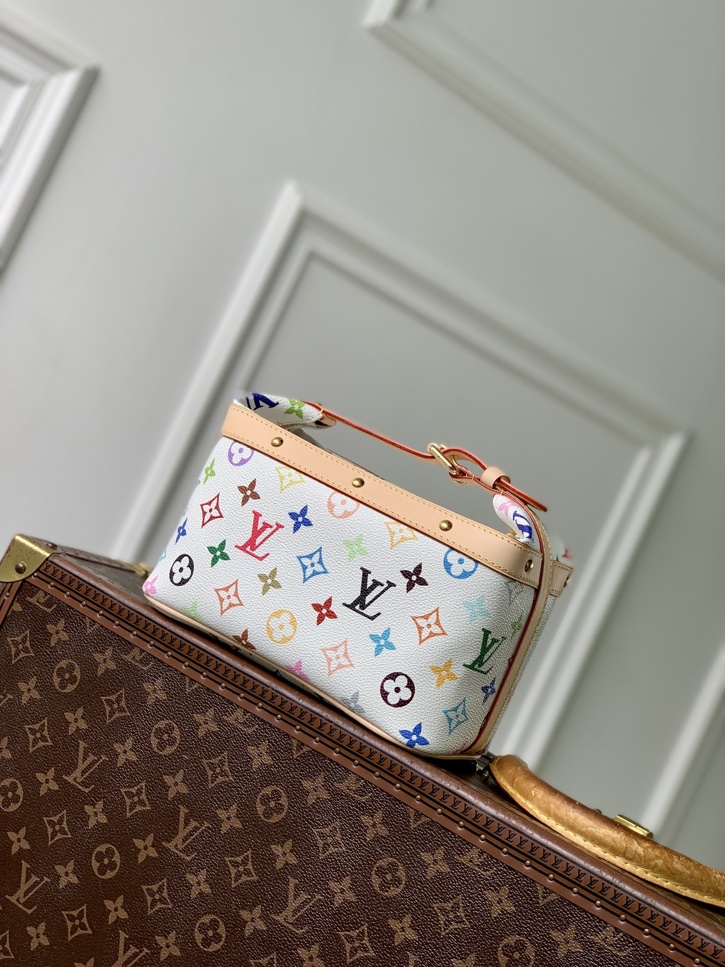 LV x TM Cruiser Toiletry Bag M27900 22x13.5x12cm